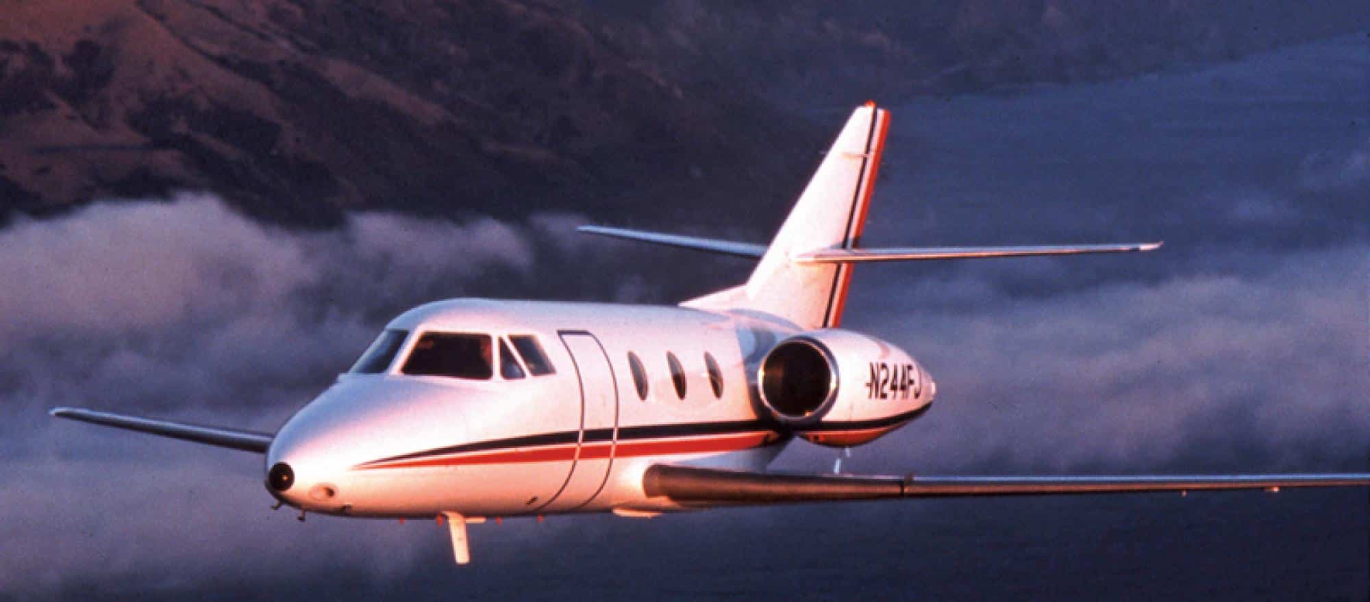 location de jet privé : LEARJET 31 sur le tarmac