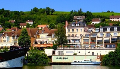 Pronájem vrtulníku pro La Côte Saint-Jacques v Joigny