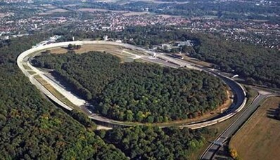 První lety vrtulníku a závodního vozu: okruh Montlhéry