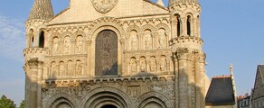 Poitiers: pronájem soukromého letadla 