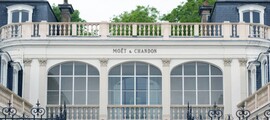 Let vrtulníkem nad zámkem Vaux-Le-Vicomte