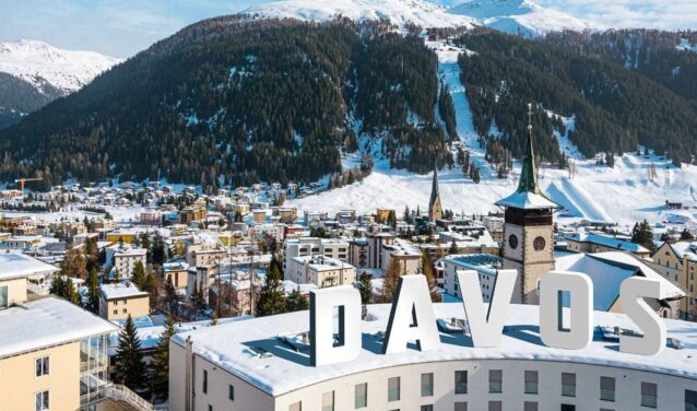 Ženeva - Davos: přeprava vrtulníkem
