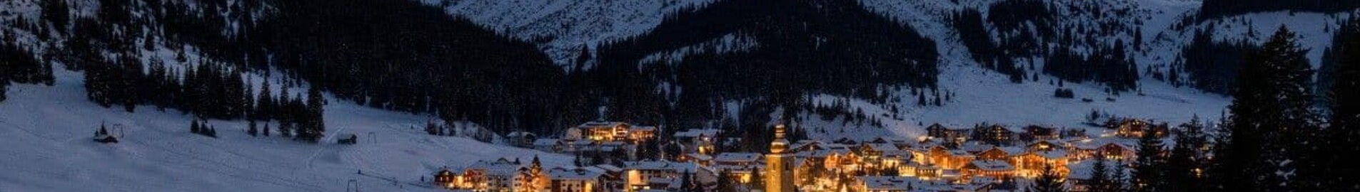 Innsbruck - Lech: přeprava vrtulníkem