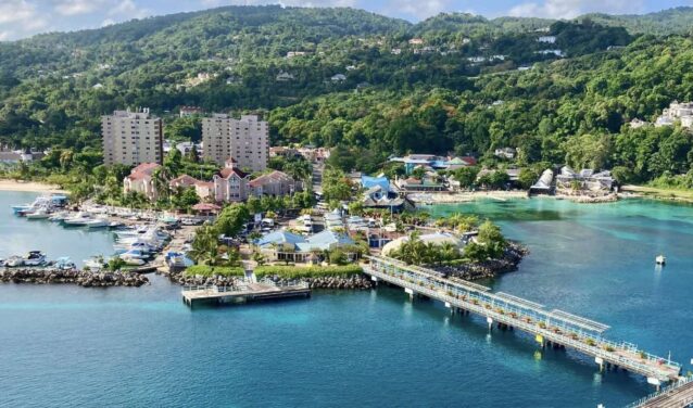 Montego Bay - Ocho Rios: přeprava vrtulníkem