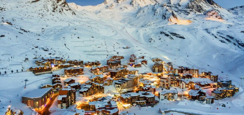 Ženeva - Val Thorens: přeprava vrtulníkem