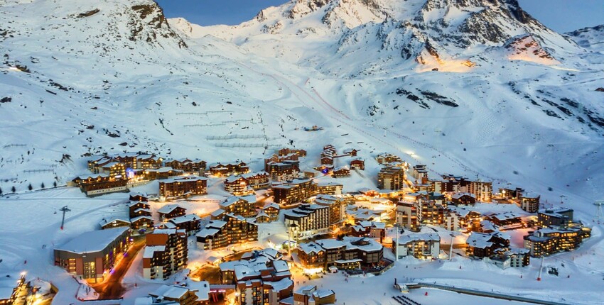 Ženeva - Val Thorens: přeprava vrtulníkem
